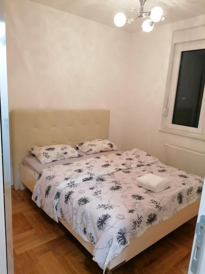 Apartman Venecija Banja Luka Extérieur photo